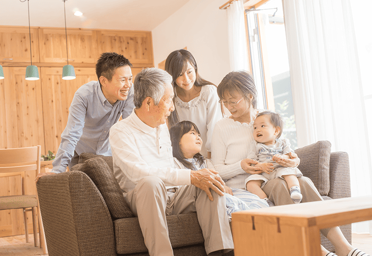 笑顔の家族のイメージ